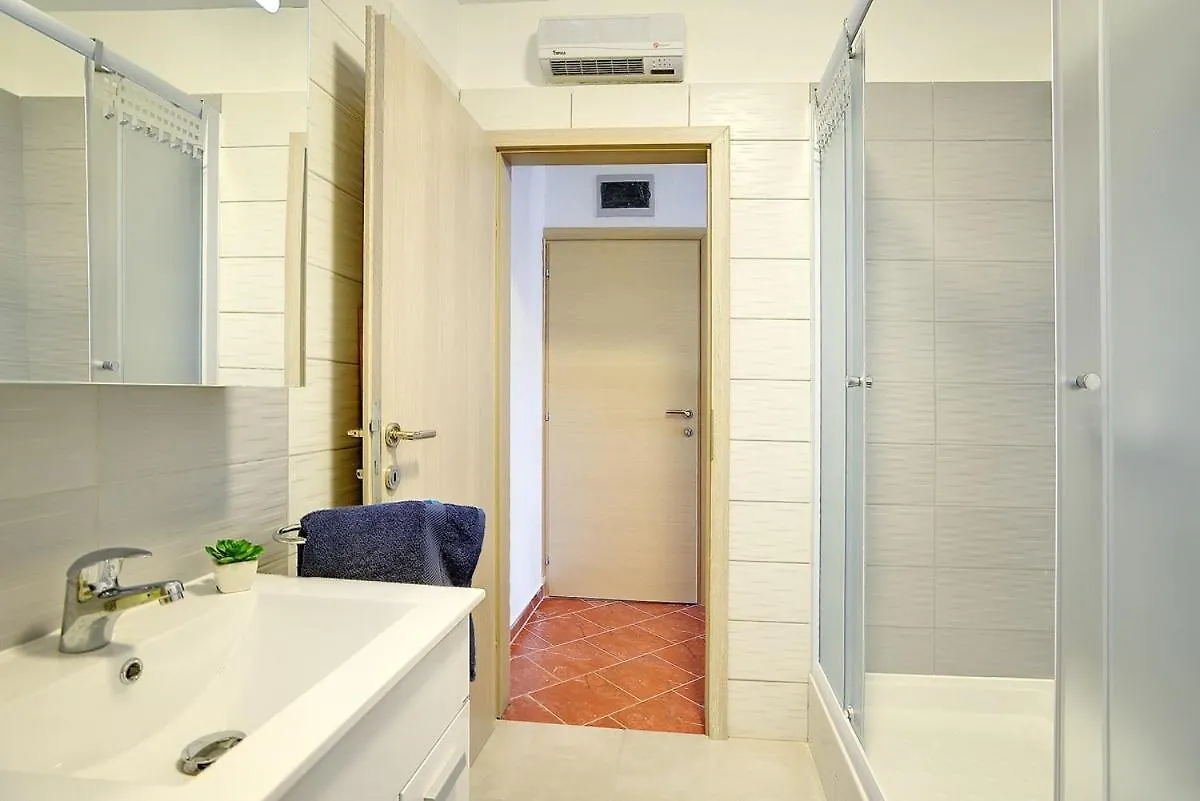 Apartments Elviana Pula